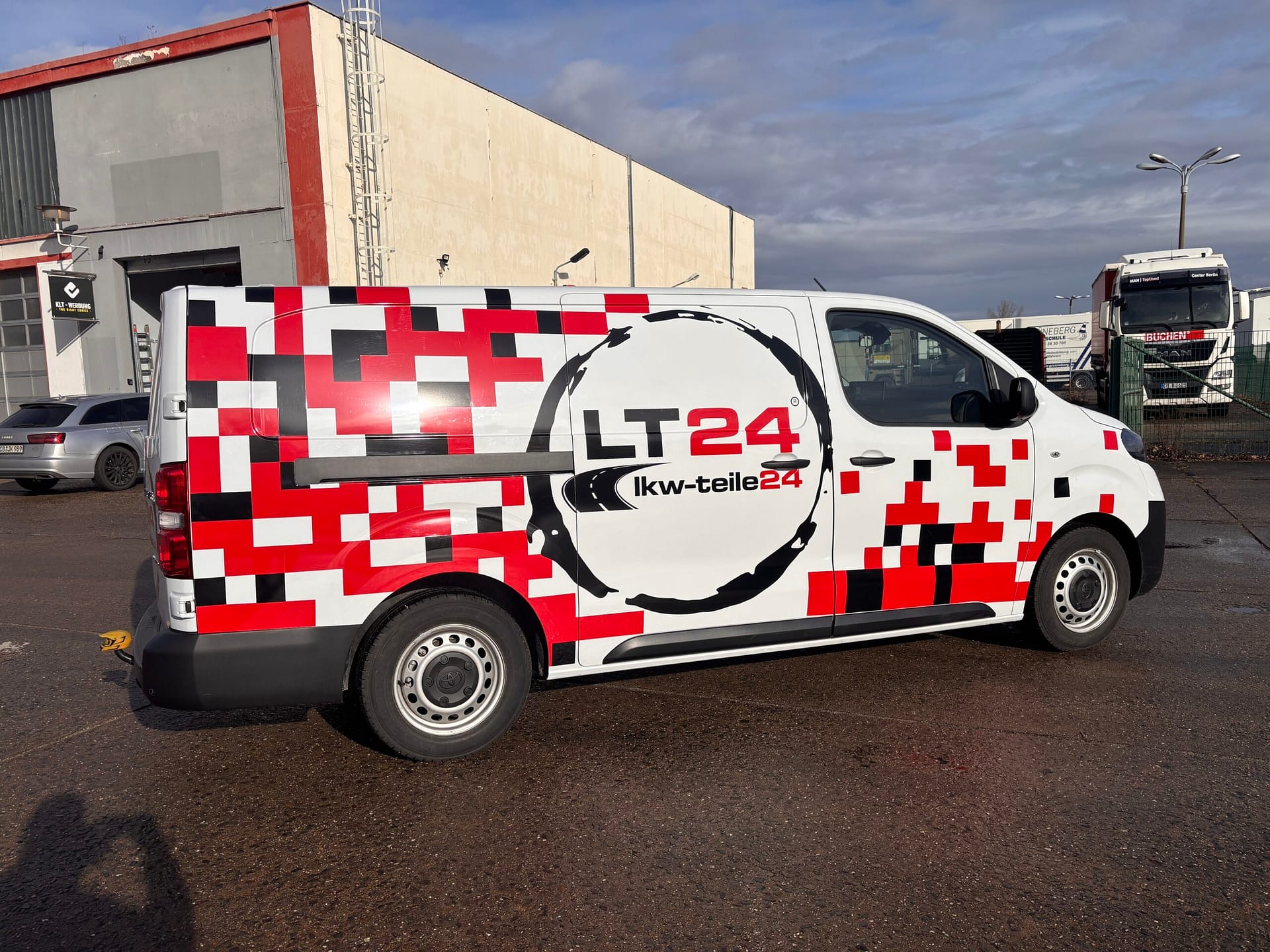 Transporter Beschriftung LKW Teile 24